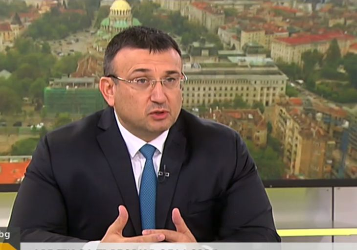 Младен Маринов разкри с какъв статут са част от лицата, спипани при операцията в Несебър