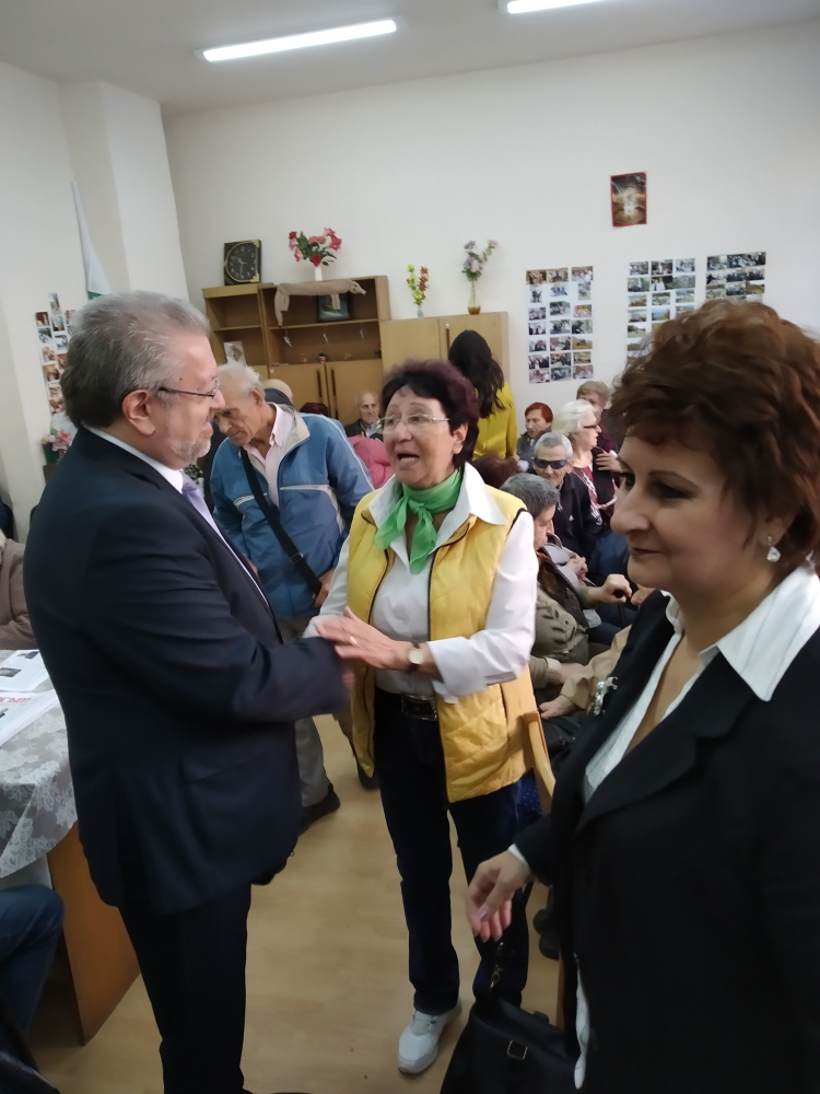Община Пловдив трябва специално да се погрижи за клубовете на хората с увреждания, заявява Николай Радев с № 56