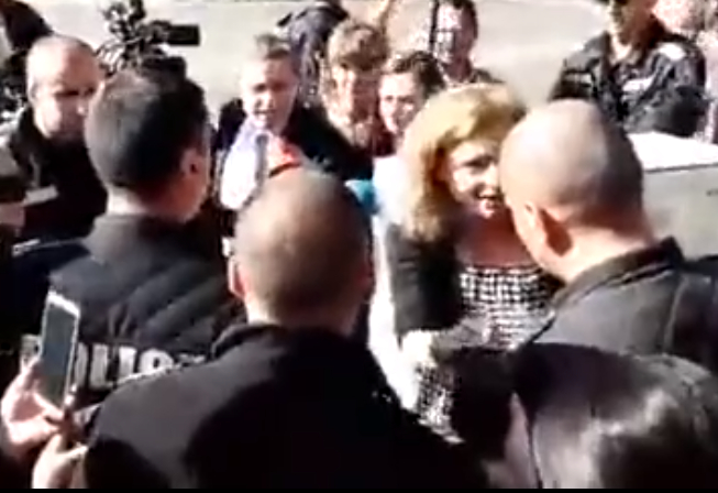 Първо ВИДЕО от женското меле на Орлов мост