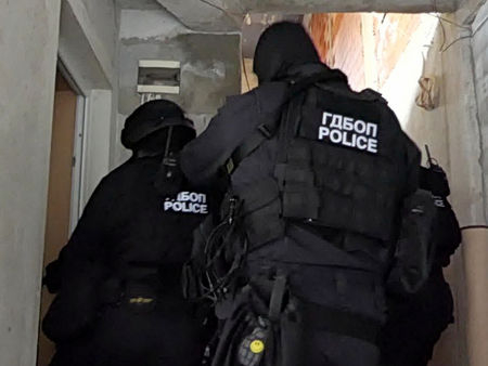 Спецченгета щурмуваха циганските махали в Царево и Ахтопол