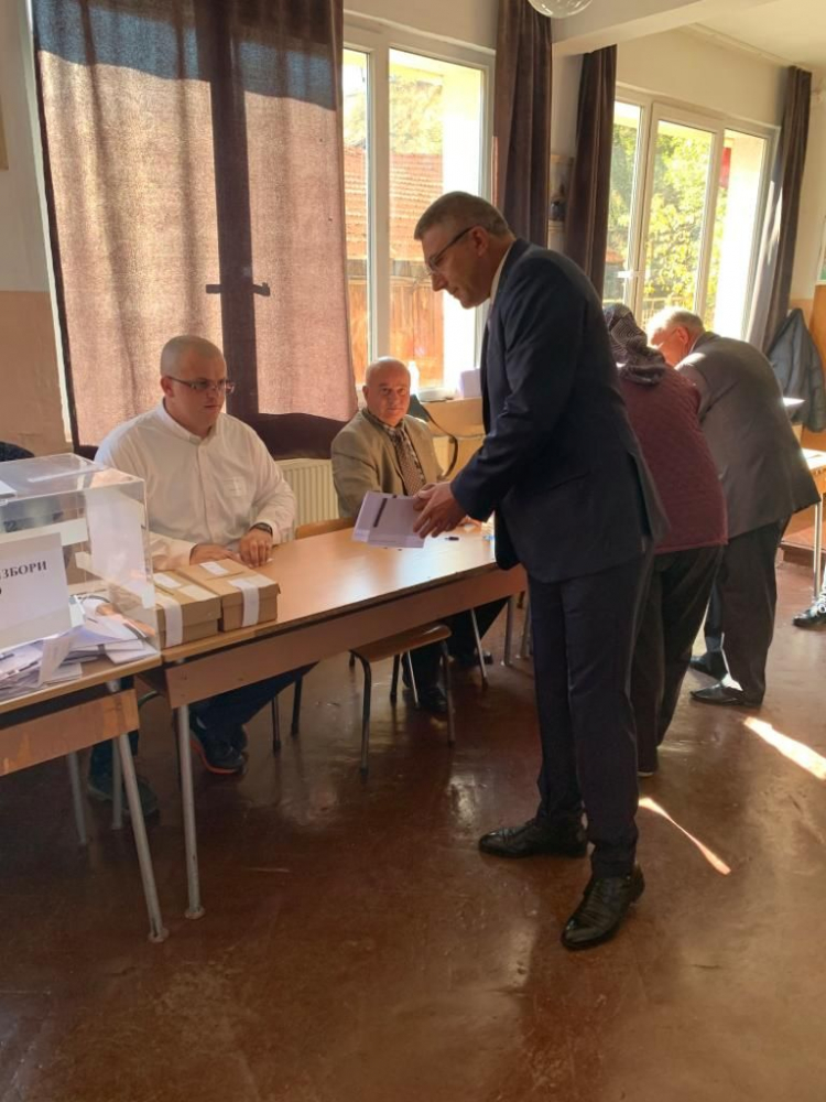 Председателят на ДПС упражни правото си на глас 