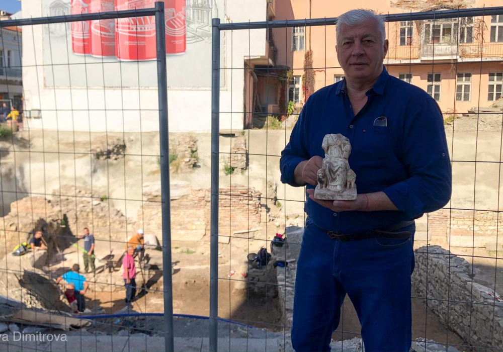 Пловдивски археолози откриха уникална статуя на Богинята майка Кибела 