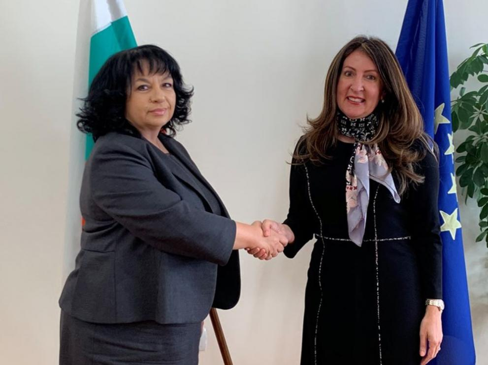 Петкова: С Херо Мустафа ще работим за възход в енергийния отрасъл