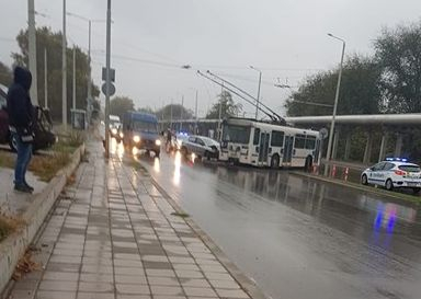 Първа жертва на пътя заради рязкото влошаване на времето 