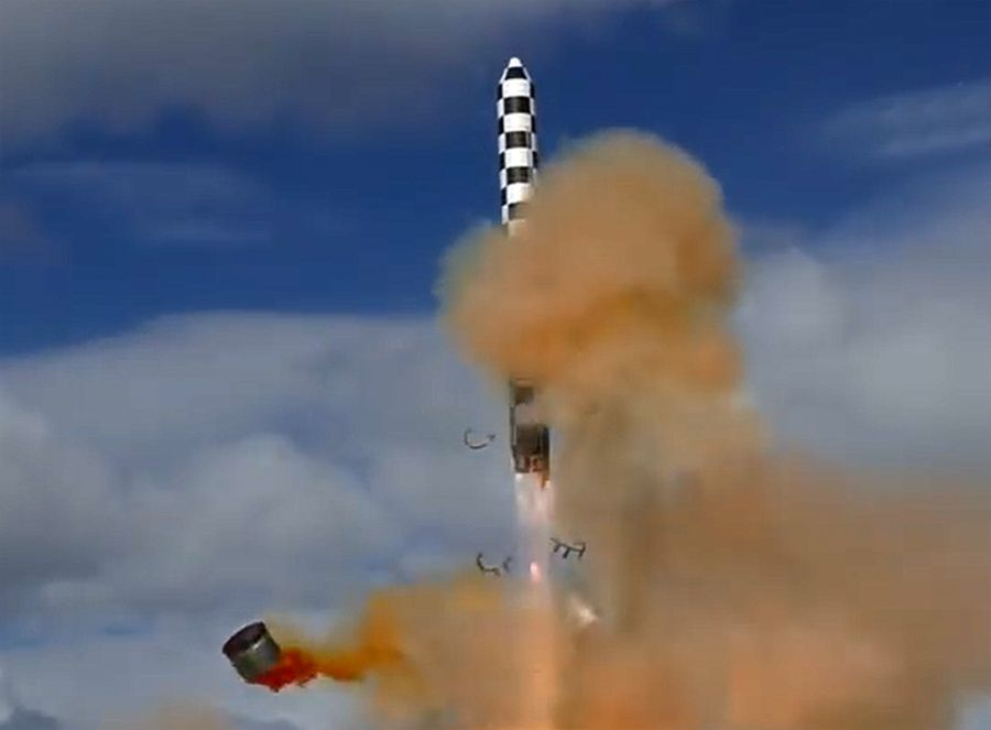 Загадъчен апарат на ВВС на САЩ се върна след 8-годишна тайна мисия в Космоса