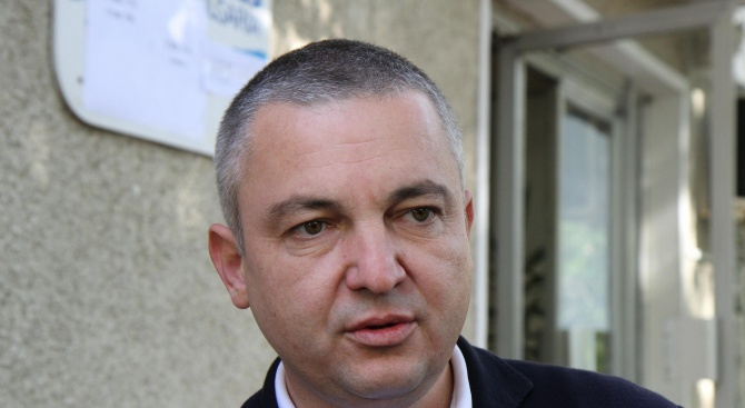 След инфарктното отиване на балотаж, ето какво обеща Портних СНИМКА