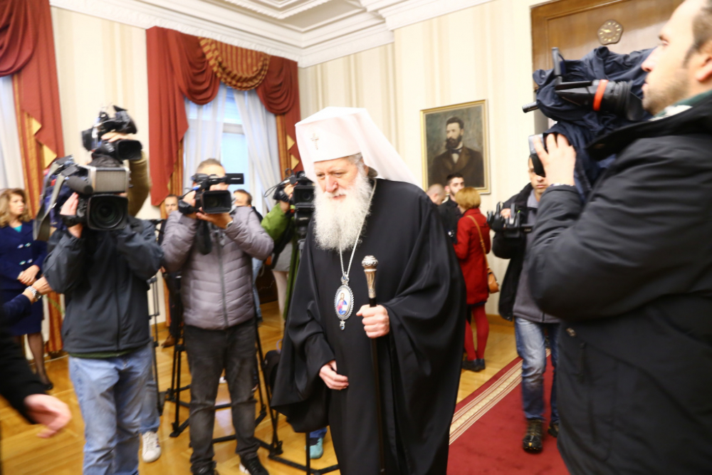 БЛИЦ TV показва какво се случва днес в президенството на „Дондуков“ 2