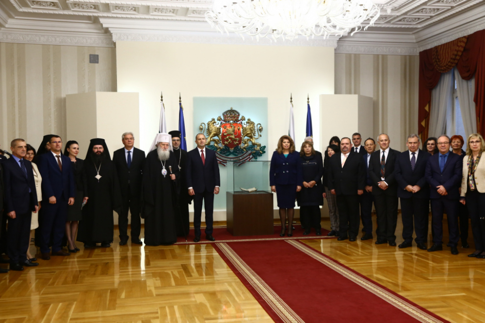 БЛИЦ TV показва какво се случва днес в президенството на „Дондуков“ 2