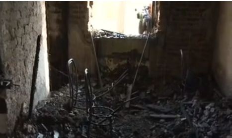 Кошмар в общежитие в Димитровград, пожарникари трошат врати, за да спасят хората