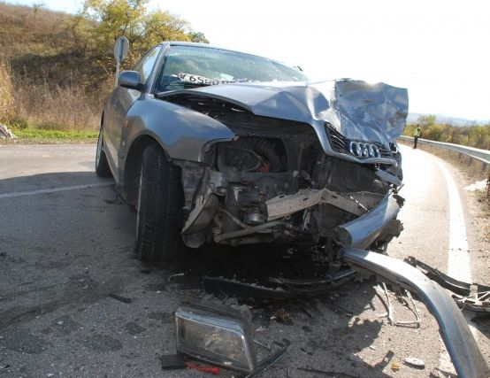 Ад на пътя с две Аудита СНИМКИ