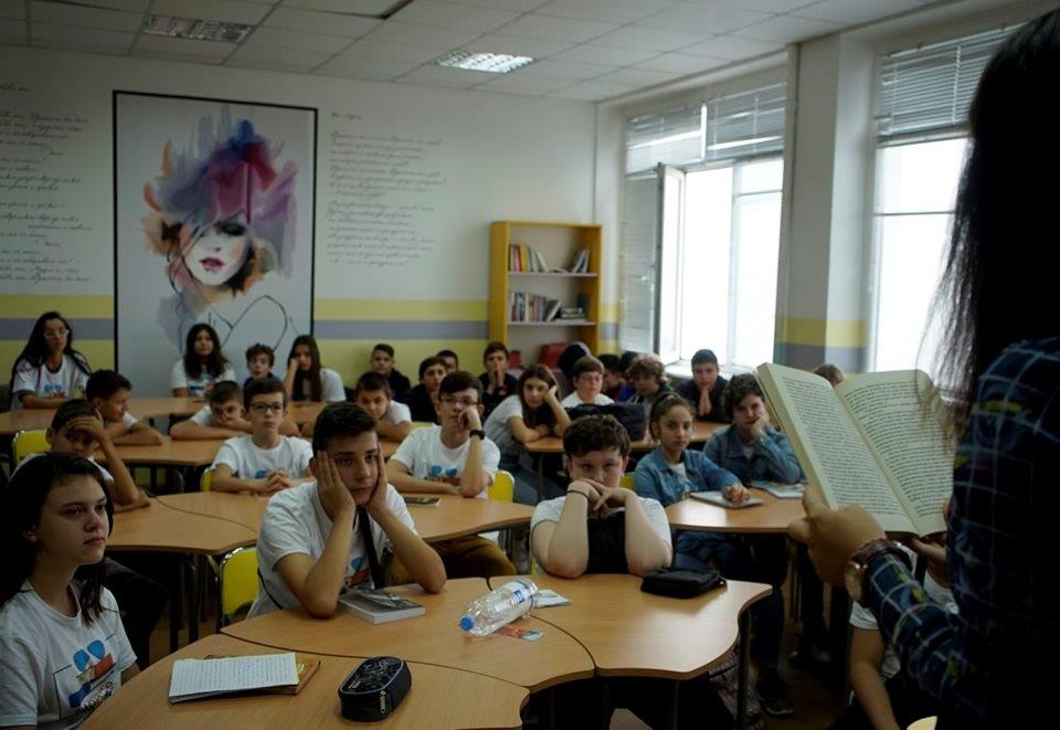 Над сто седмокласници подкрепиха кампанията за четенето на книги