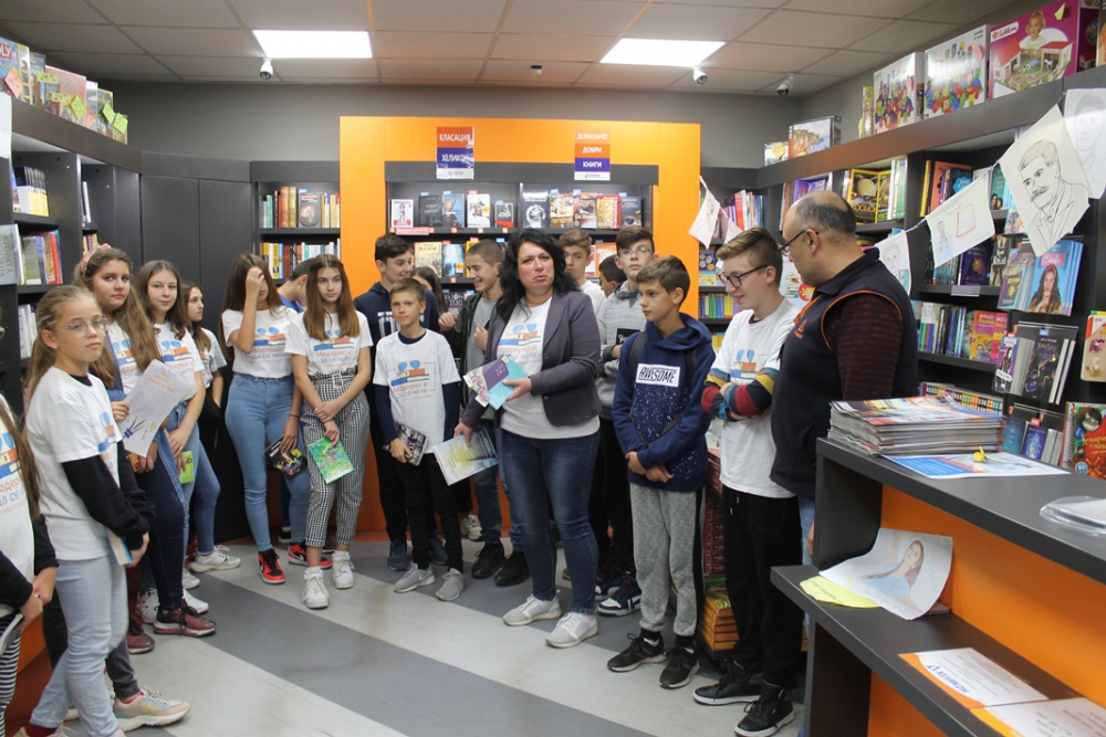 Над сто седмокласници подкрепиха кампанията за четенето на книги