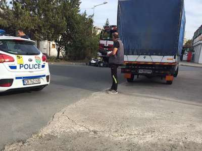 Моторист бере душа след зверско меле с пожарна край Слънчев бряг СНИМКА 