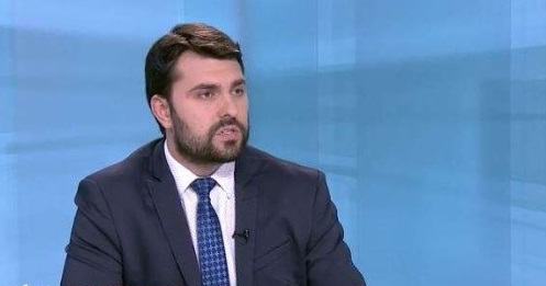 Георг Георгиев: Манолова загуби политическо достойнство още при управлението на Орешарски