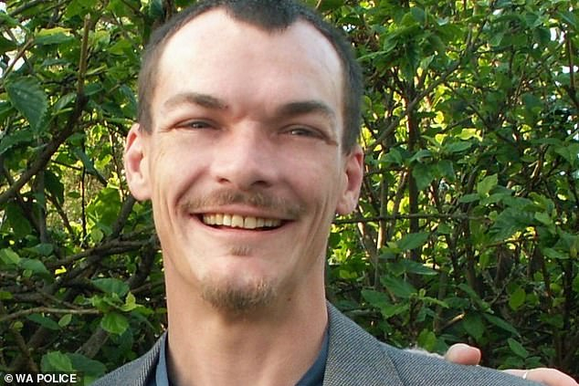 Шефката на неонацистката групировка "Арийски момичета" уби гаджето си с чук СНИМКИ