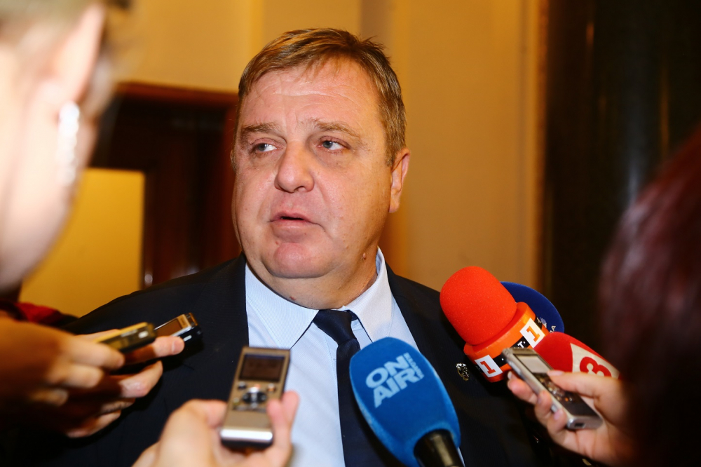 Каракачанов проговори за поддръжката на изтребителите МиГ-29