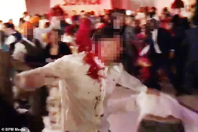 Сватба се превърна в кърваво меле, булка и гости пищят от ужас ВИДЕО 18+