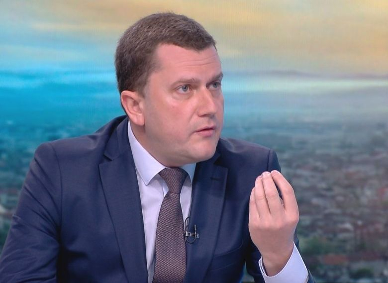 Обрат с водния режим в Перник