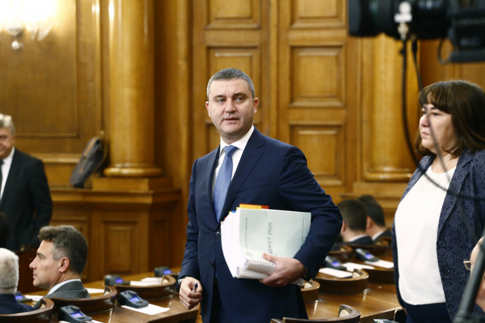 Министър Горанов с първи коментар след смута в парламента