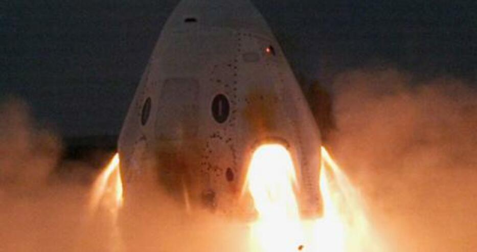 Космическото такси на Илон Мъск е почти готово