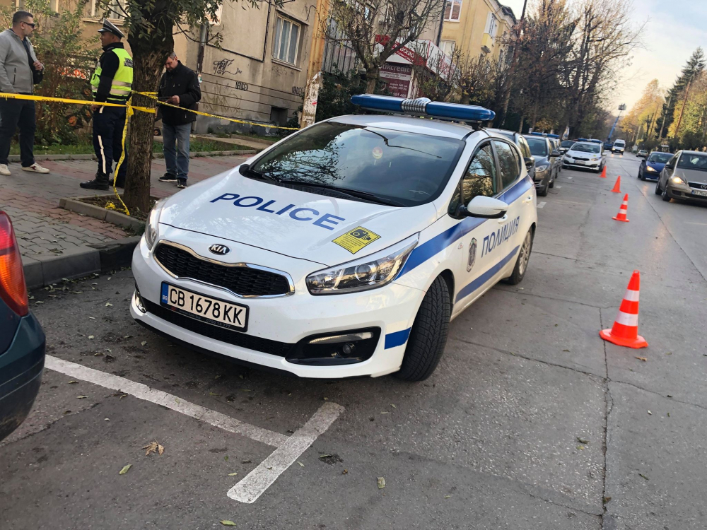 Извънредна ситуация във Велико Търново, полицията окупира улица и... 