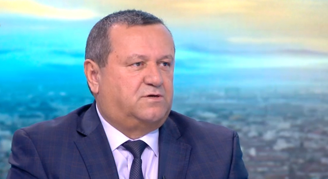 Хасан Адемов обясни къде точно е проблемът с фалшивите болнични