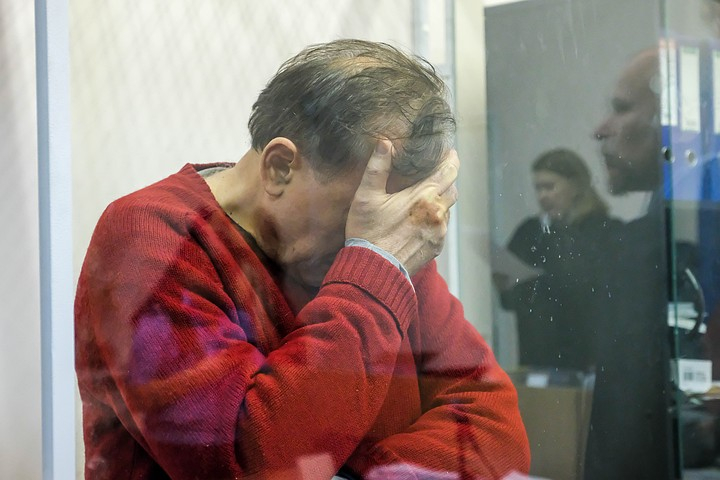 Извънредна новина за професора, който наряза младата си любовница