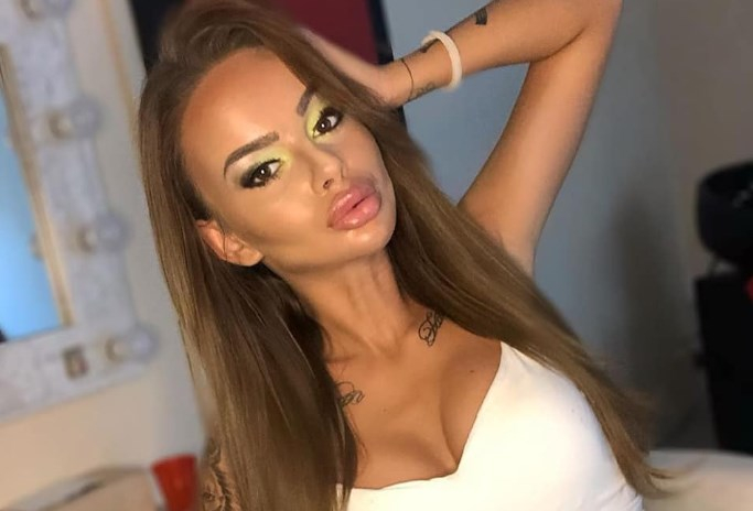 Сузанита пак яхна ултра мощна кола и...