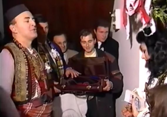 Сензационни СНИМКИ и разкрития от сватбата на Цеца и Аркан