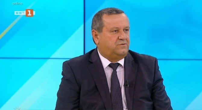 Д-р Хасан Адемов разкри кога ще бъде решен проблемът с фалшивите болнични