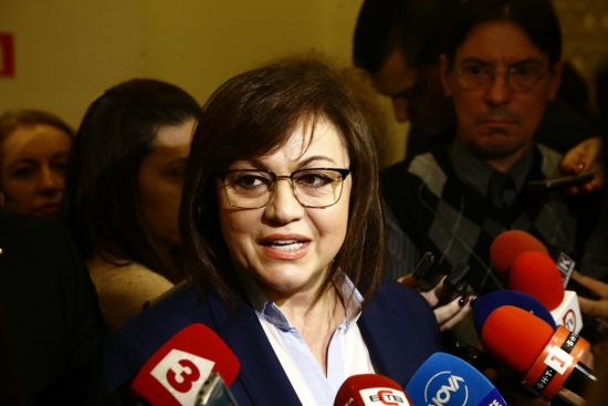 Нинова каза защо БСП са отказали да се регистрират в НС
