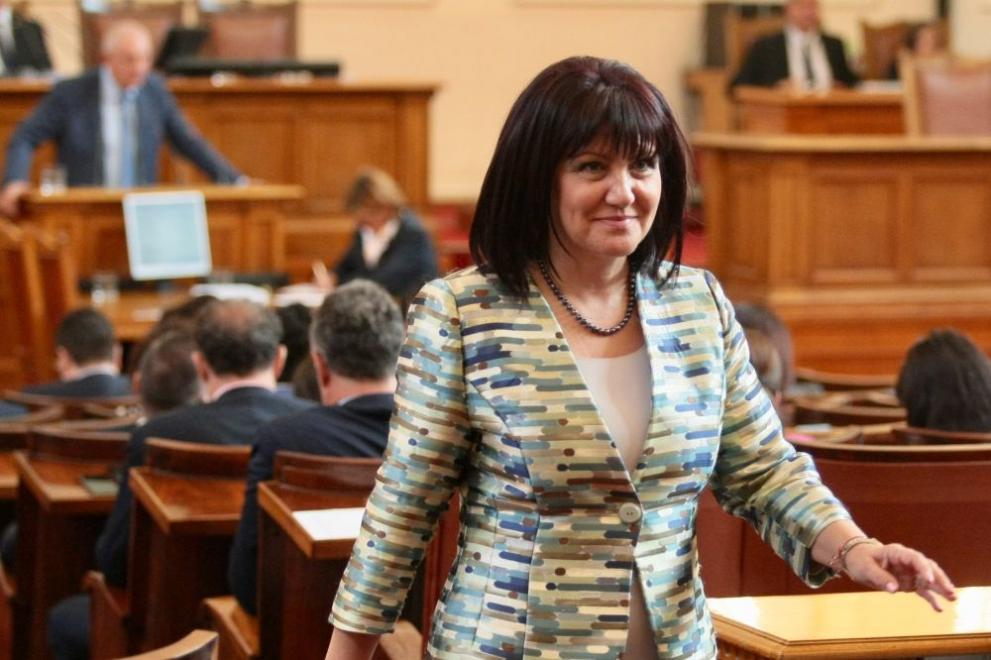 Караянчева даде рамо на Валери Симеонов за парламента 