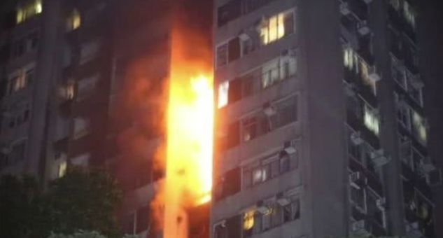 Красива телевизионерка изгоря жива, докато спасява родителите си СНИМКИ 