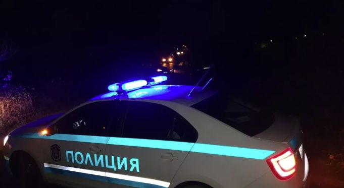 Пиян шофьор направи голяма беля по мръкнало СНИМКИ 
