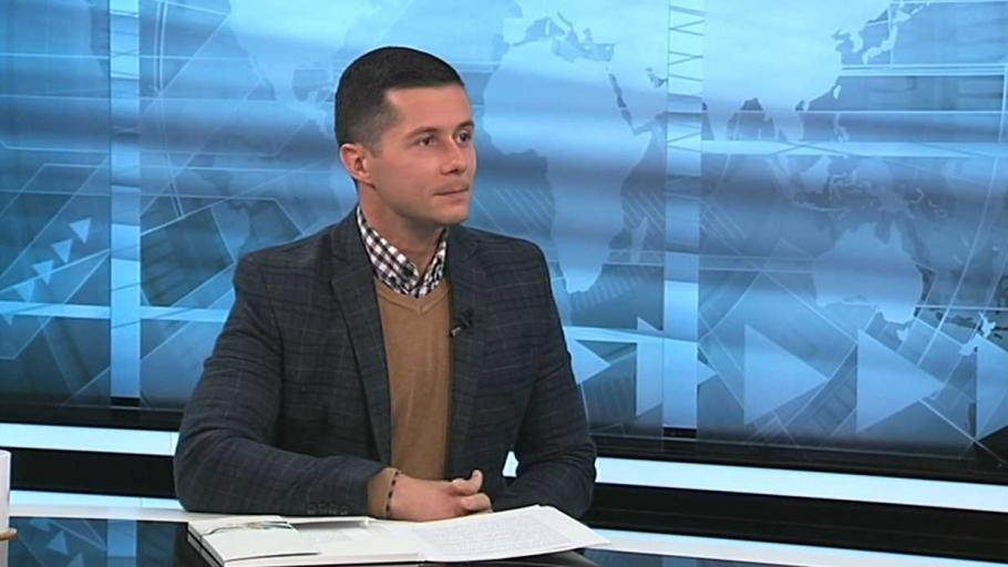Юрист: Протестите срещу Гешев са организирани от кръга на Христо Иванов и НПО-та 