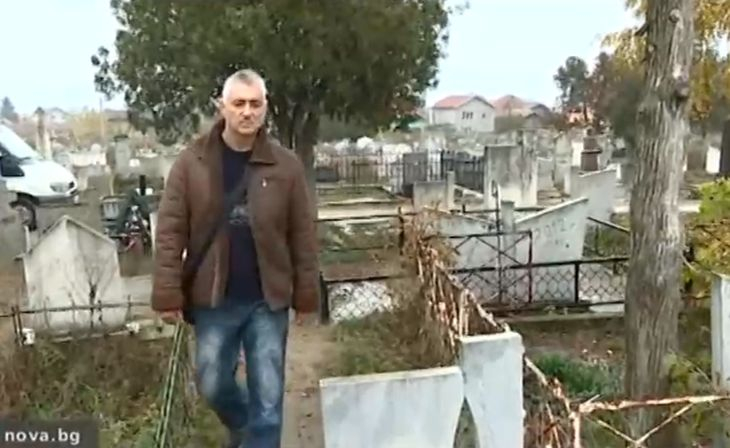Кошмарен абсурд в Лом: Труп изчезна от гроб, на негово място се появи... ВИДЕО