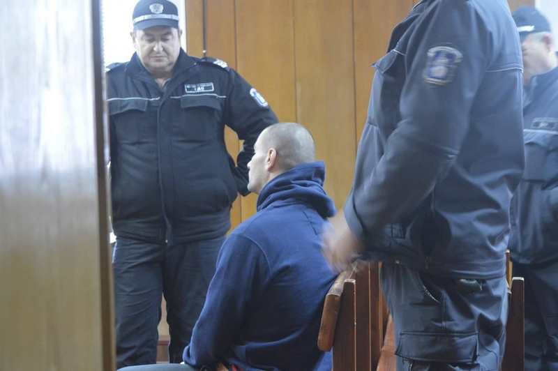 Ето го жестокия молдовец Анатоли, заклал млад варненец след скандал ВИДЕО 