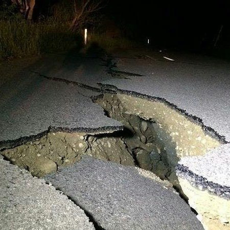 Хора агонизират под руините след труса в Албания, молят за помощ ВИДЕО