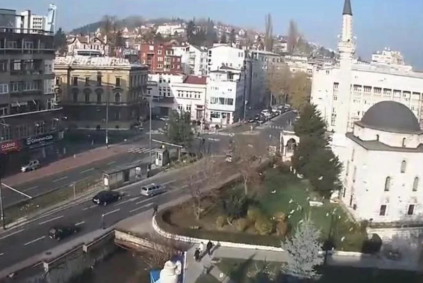 Страшно ВИДЕО показва как се тресе Сараево при удара на подземната стихия днес! 