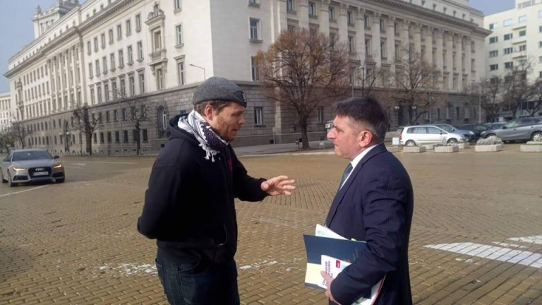 Убиецът Джок Полфрийман пресрещна министър Кирилов и... СНИМКА