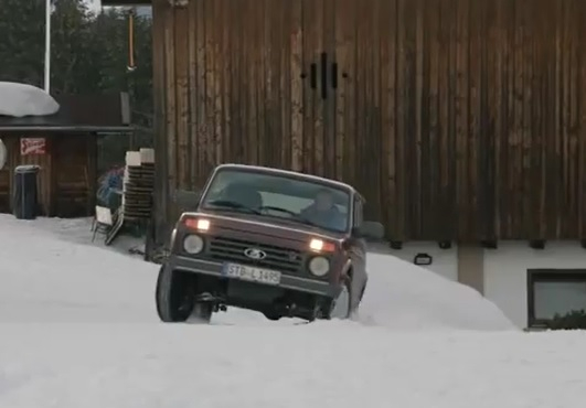 Кой е кралят на снега: Нива унизи Suzuki SX4 S-cross и Dacia Duster ВИДЕО 