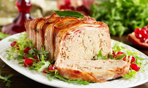 Рецепта на деня: Терин с кайма и бекон