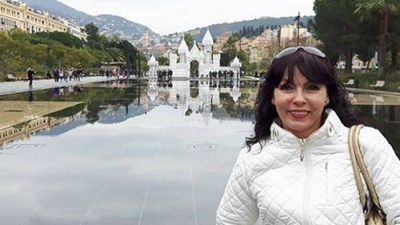 Пикантни СНИМКИ и още разкрития за психиатърката, въртяла афери за 500 000 лева