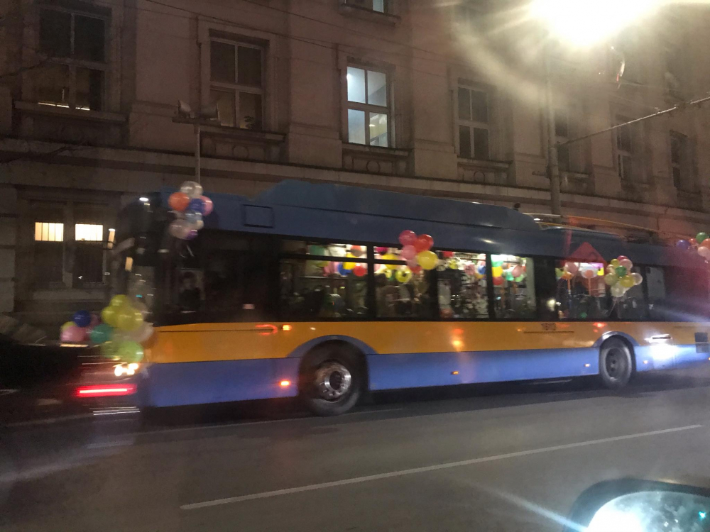 Такова нещо със софийски тролей никога не се бе случвало! Уникални СНИМКИ