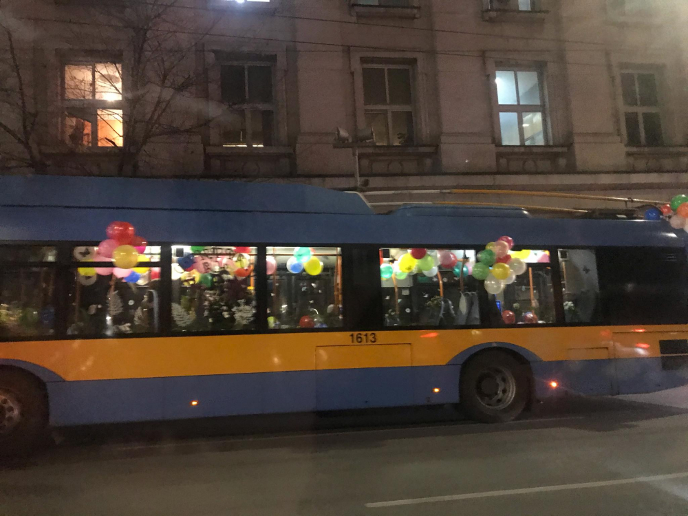 Такова нещо със софийски тролей никога не се бе случвало! Уникални СНИМКИ