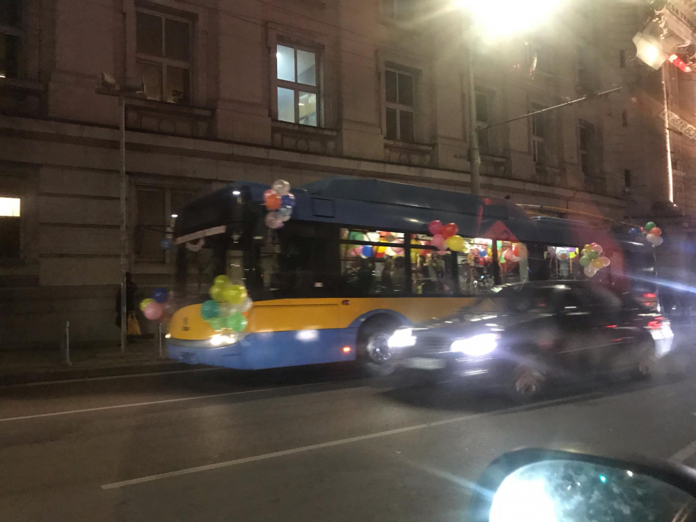 Такова нещо със софийски тролей никога не се бе случвало! Уникални СНИМКИ
