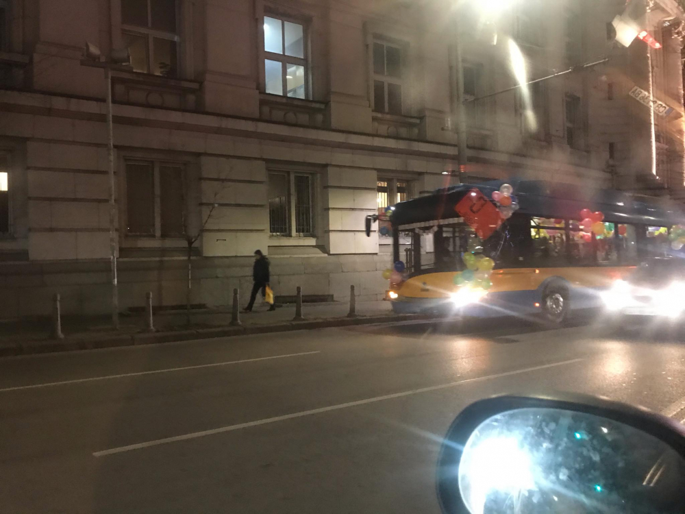 Такова нещо със софийски тролей никога не се бе случвало! Уникални СНИМКИ