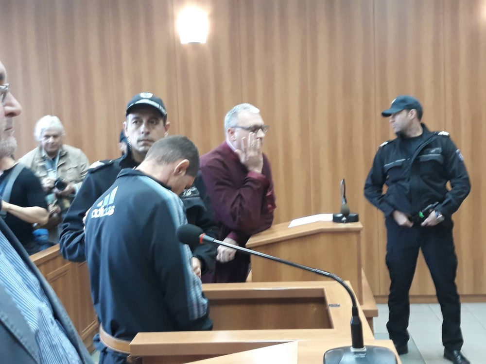 Първи СНИМКИ на убиеца на баща и син от Пловдив