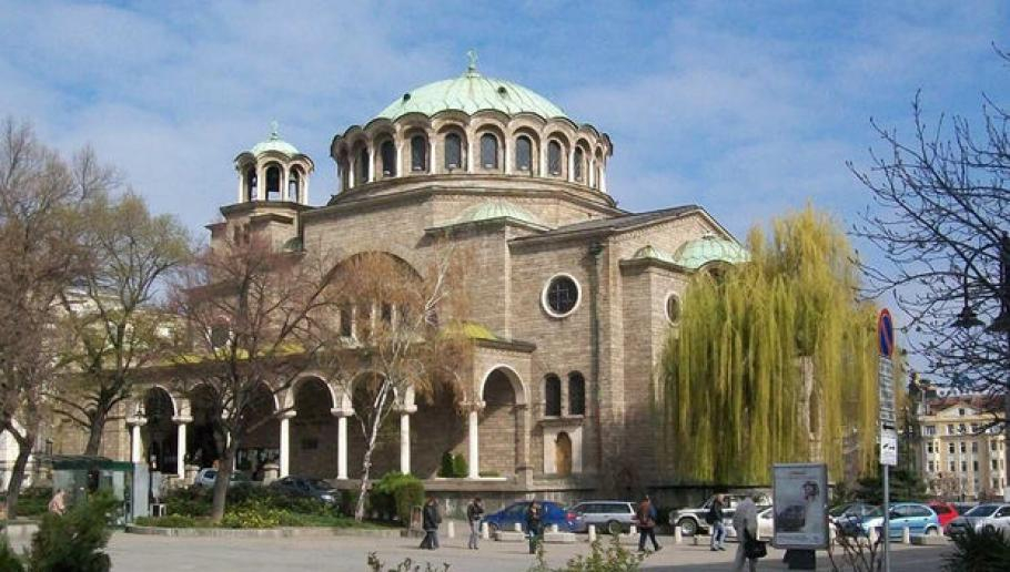 Няма да познаете площад "Св. Неделя" след ремонта СНИМКИ