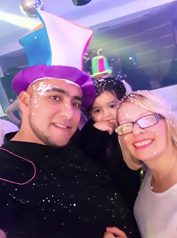 Жена се събуди от едномесечна кома, за да накърми дъщеря си СНИМКИ  